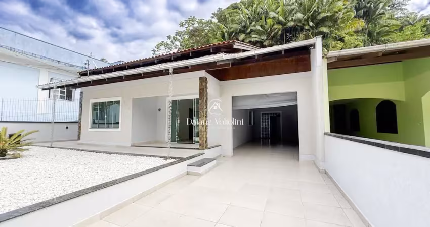Casa para Venda em Blumenau, Garcia, 3 dormitórios, 1 suíte, 3 banheiros, 2 vagas