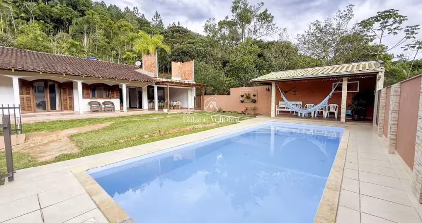 Casa para Venda em Blumenau, Progresso, 3 dormitórios, 1 suíte, 3 banheiros, 2 vagas