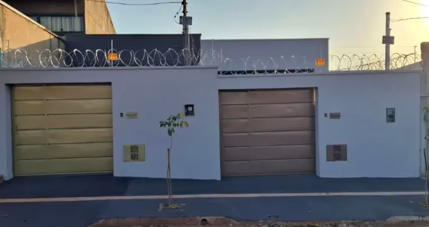 Linda casa no setor recanto do bosque com 2 quartos uma suíte  lote de 150 metros