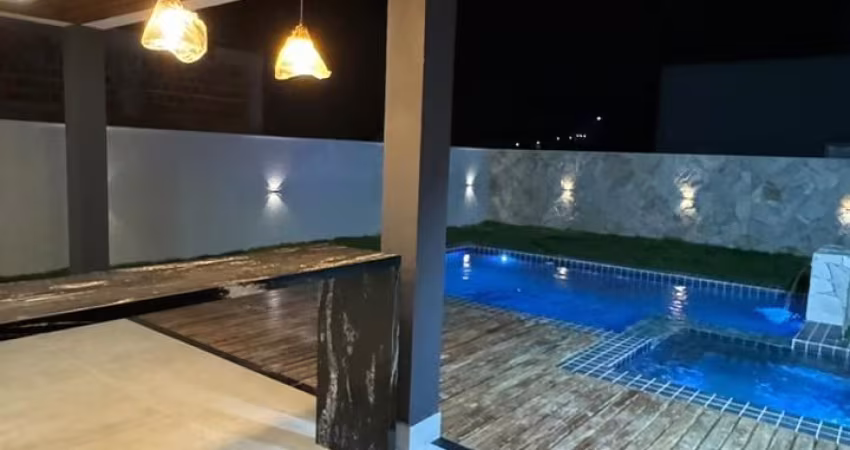 CASA ALTO PADRÃO COM PISCINA