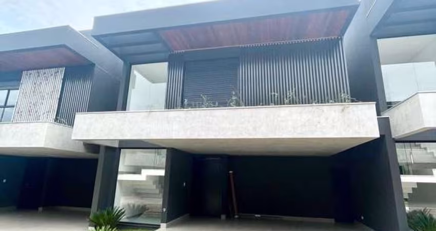 Sobrado em condomínio com 3 dormitórios, Vila Vilas Boas, CAMPO GRANDE - MS