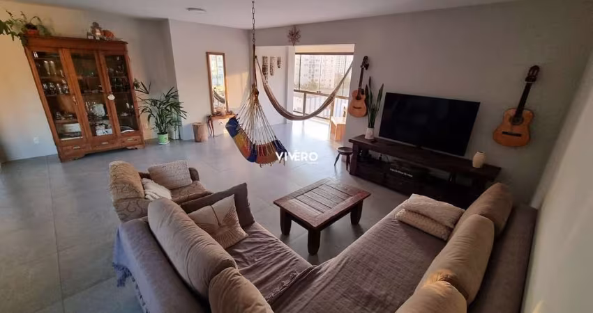 Amplo apartamento  com 3 dormitórios no centro de Itajaí