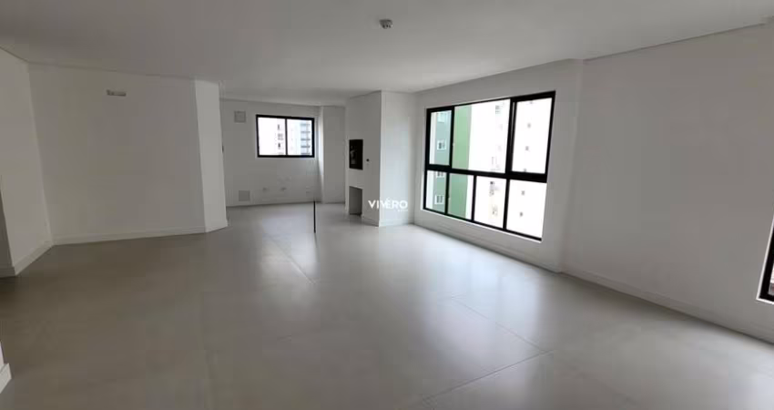 Apartamento com 3 suítes no Centro de Balneário Camboriú