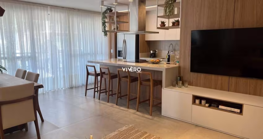 Apartamento com 3 suítes na Praia Brava de Itajaí