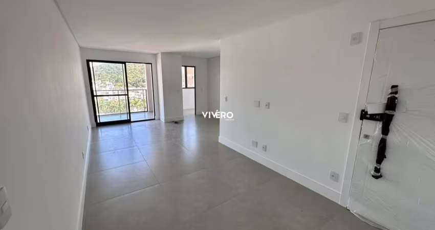 Apartamento com 3 dormitórios na Praia Brava de Itajaí