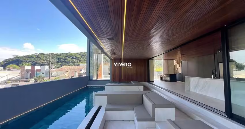 Casa alto padrão no bairro Ressacada em Itajaí