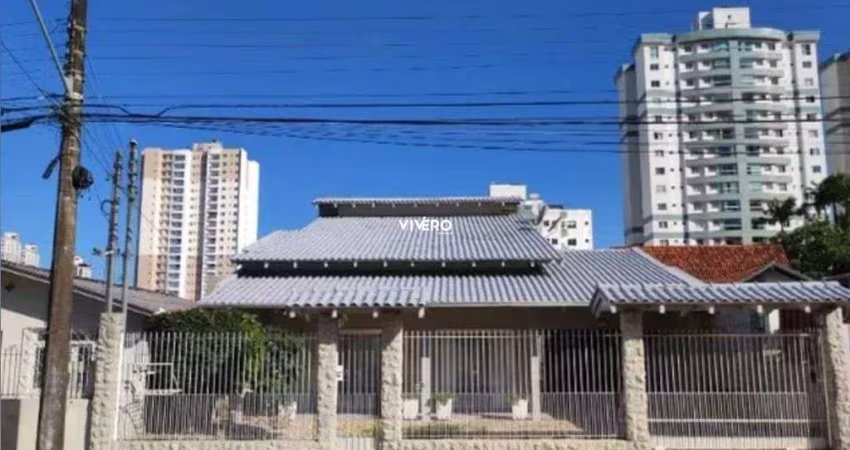 Excelente casa no Bairro Fazenda em Itajaí, próximo da Havan e Beira Rio