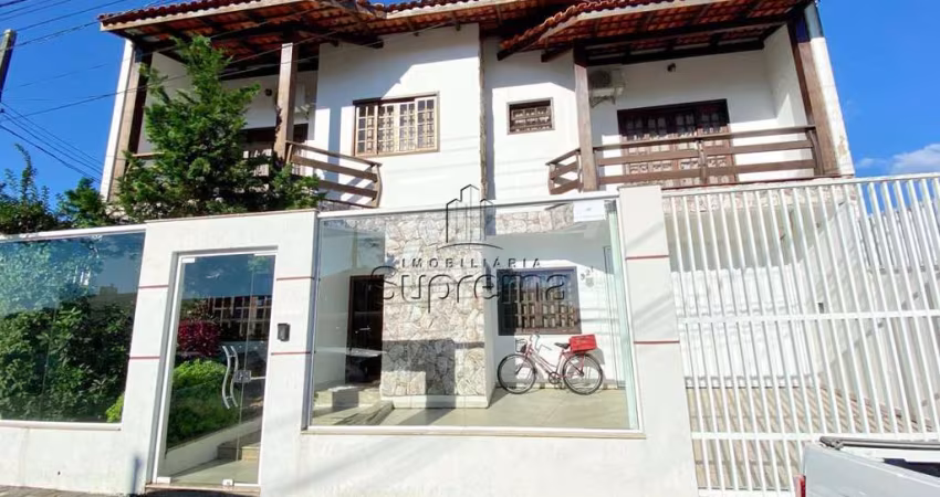 Casa no bairro cordeiros, Cordeiros, Itajaí - SC
