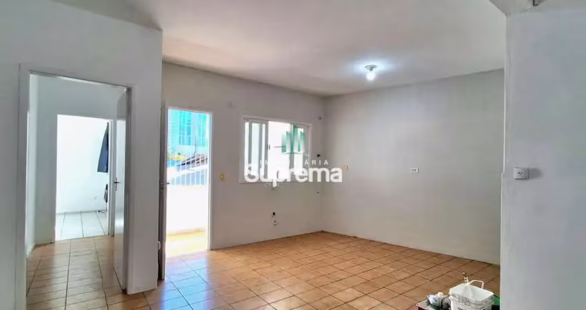 Apartamento com 2 quartos para alugar na Avenida Joca Brandão, 618, Centro, Itajaí