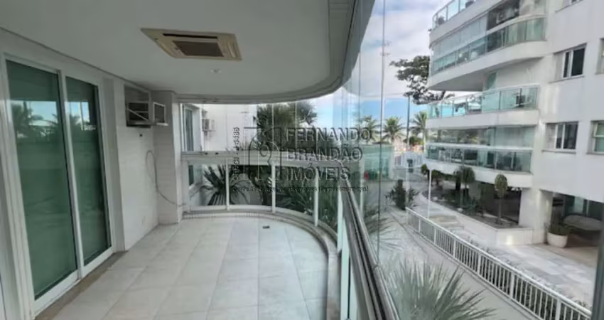 Lanai condomínio spa, av do pepê, jardim oceânico, alugo apartamento na barra da tijuca c/ 2 quartos, 1 suíte, 2 salas, 2 banheiros, 2 vagas com 75m²!
