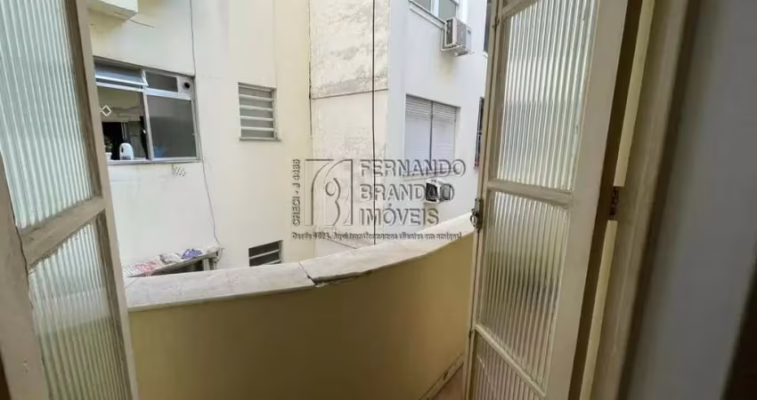 Vendo apartamento no catete, rio de janeiro-rj c/ 1 quarto, 2 salas, 1 banheiro, 40m² de área - imperdível!