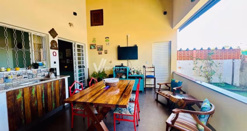 Casa com 3 quartos à venda na Rua Jorge Whitemann, 19, Jardim García, Campinas