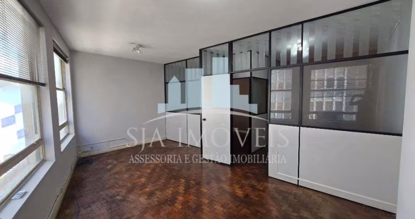 Sala comercial disponível para locação na região Central de SP.