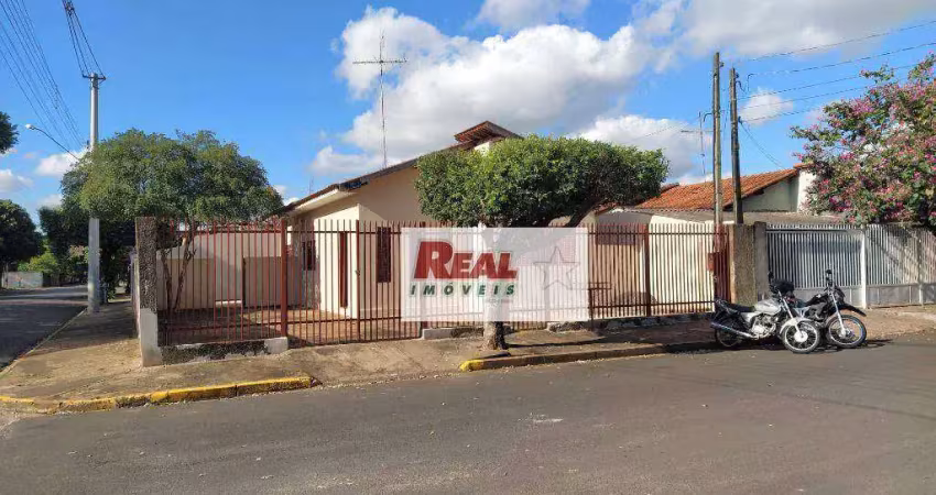 Casa com 3 dormitórios para alugar, 100 m² por R$ 1.178,61/mês - TV - Araçatuba/SP