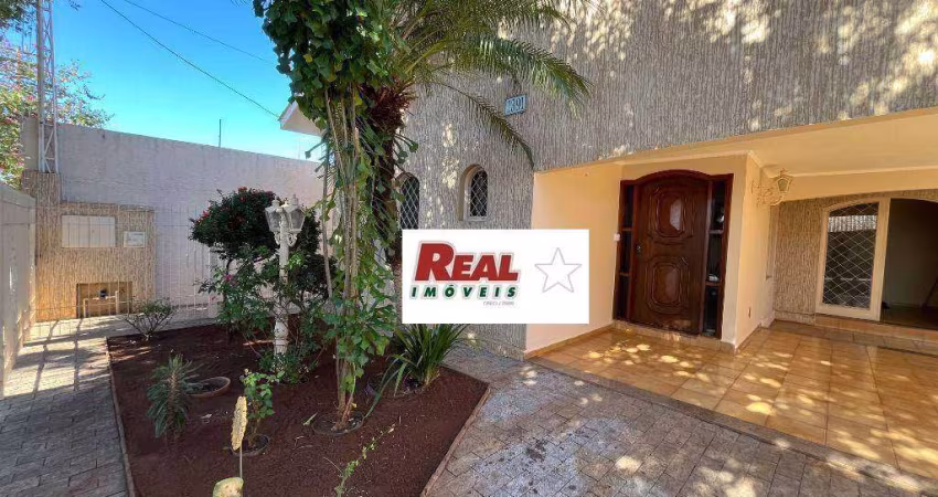 Casa com 3 dormitórios, 176 m² - venda por R$ 600.000 ou aluguel por R$ 3.000/mês - Planalto - Araçatuba/SP