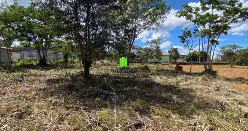 Terreno à venda na Erisvelton Martins, 42, Condomínio Vale Do Luar, Jaboticatubas