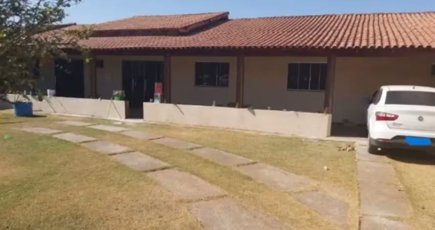 A&m imoveis vende exelente casa com quintal gigante