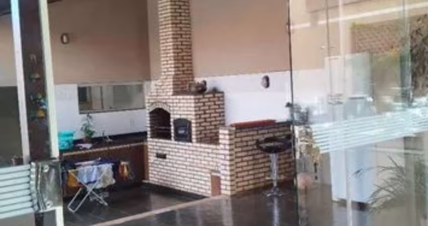 A&M IMÓVEIS VENDE EXCELENTE CASA SOBRADINHO