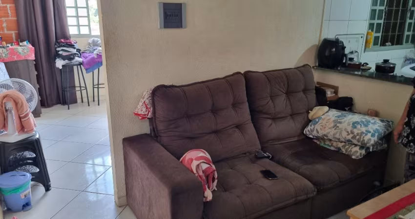 A&M IMOVEIS VENDE EXLENTE APARTAMENTO DE 01 QUARTO NA DF 425