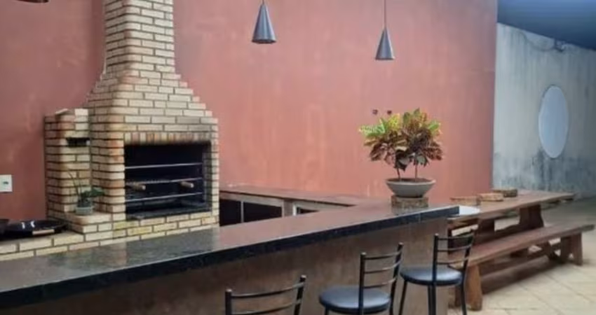 A&M IMOVEIS VENDE EXELENTE CASA EM CONDOMINIO FECHADO COM LASER COMPLETO