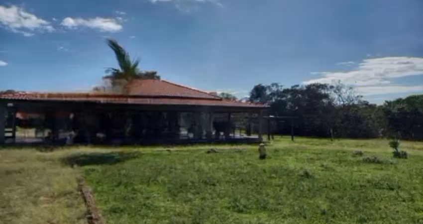 A&m imoveis vende exelente fazenda com 162hectare região da serra bonita,  município de buritis mg