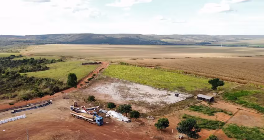 A&m imoveis vende fazenda município de paracatu mg , com área total de 1470 há,