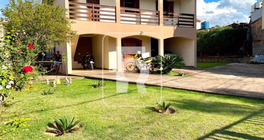 Casa com 3 dormitórios à venda, 447 m² por r$ 1.400.000,00 - lourdes - conselheiro lafaiete/mg