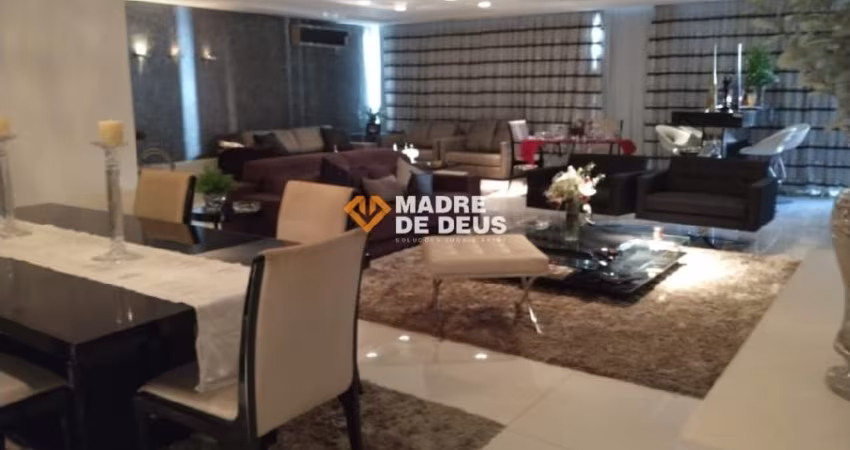 Apartamento lindíssimo, com 275,18 m2,  todo projetado (muito bom gosto), próximo Av Beira Mar. 04 suites+DCE, 04 vagas