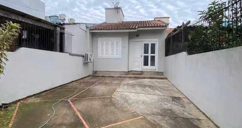 Casa à venda em gravataí, águas mortas, com 2 quartos, com 44 m²