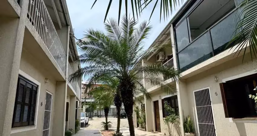 Sobrado à venda em cachoeirinha, vila silveira martins, com 2 quartos, com 99 m²