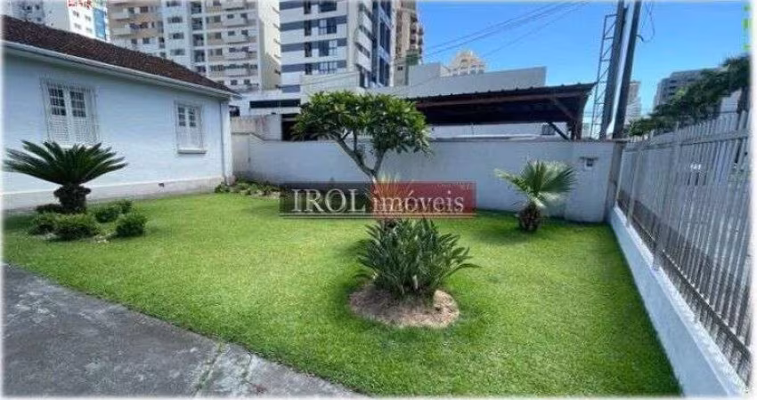 Casa à venda no bairro Centro - Itajaí/SC