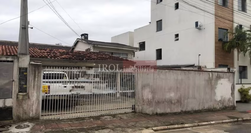 Casa à venda no bairro Nações - Balneário Camboriú/SC