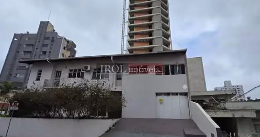 Casa com 4 quartos para alugar no Centro, Itajaí 