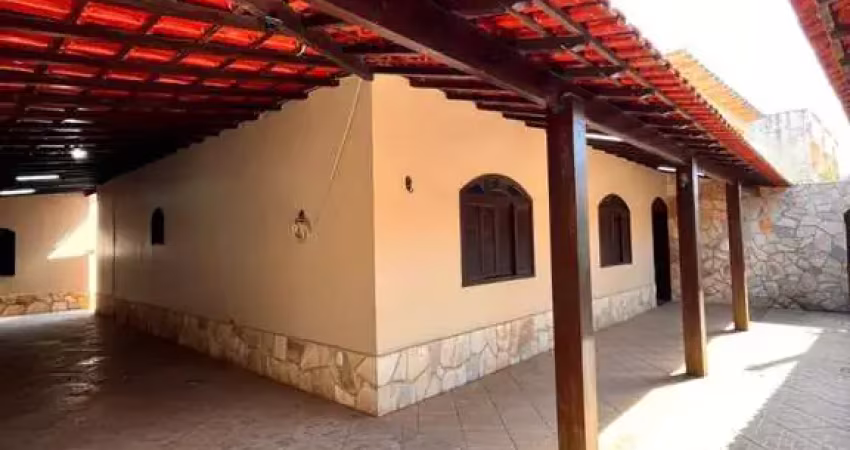 Casa para locação em cabo frio, unamar (tamoios), 1 dormitório, 2 banheiros, 3 vagas