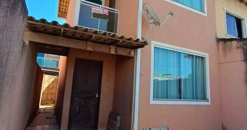 Casa com 2 dormitórios à venda, 83 m² por R$ 305.000,00 - Village Rio das Ostras - Rio das Ostras/RJ