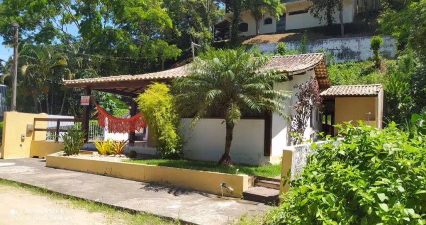 Casa com 3 dormitórios à venda, 296 m² por R$ 600.000,00 - Colinas - Rio das Ostras/RJ