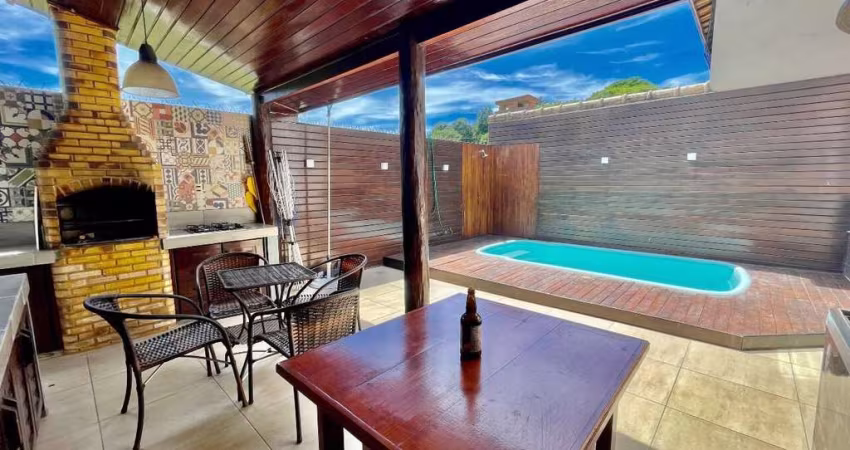 Casa com 3 dormitórios à venda, 120 m² por R$ 690.000,00 - Granja dos Cavaleiros - Macaé/RJ