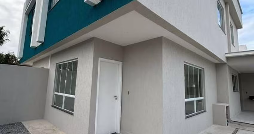 Casa com 3 dormitórios à venda, 129 m² por R$ 690.000,00 - Ouro Verde - Rio das Ostras/RJ