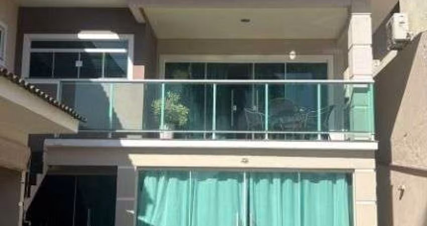 Casa à Venda com 3 Dormitórios em Lagoa - Macaé/RJ | R$ 1.650.000