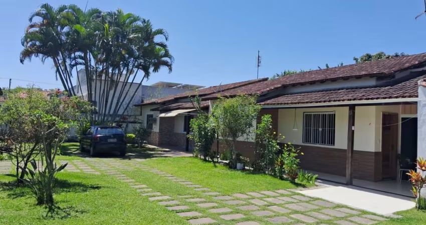 Casa com 2 dormitórios à venda, 91 m² por R$ 275.000,00 - Extensão do Bosque - Rio das Ostras/RJ