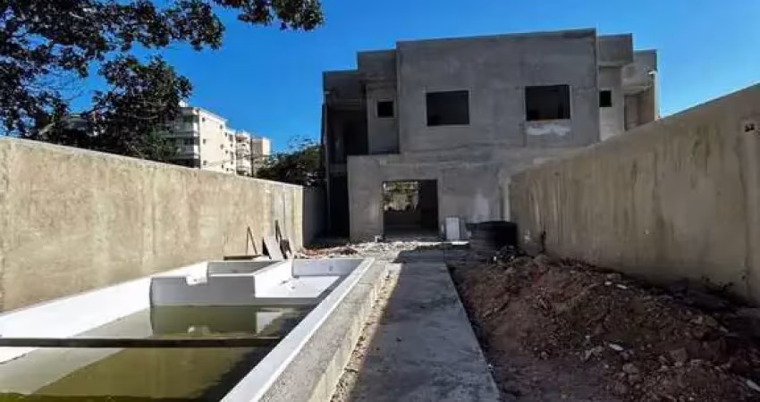 Casa com 3 dormitórios à venda, 120 m² por r$ 1.050.000,00 - costazul - rio das ostras/rj
