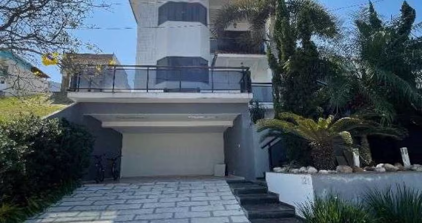 Atlântica Imóveis tem excelente casa com 3 dormitórios, 280 m² - venda no Vale dos Cristais - Macaé/RJ