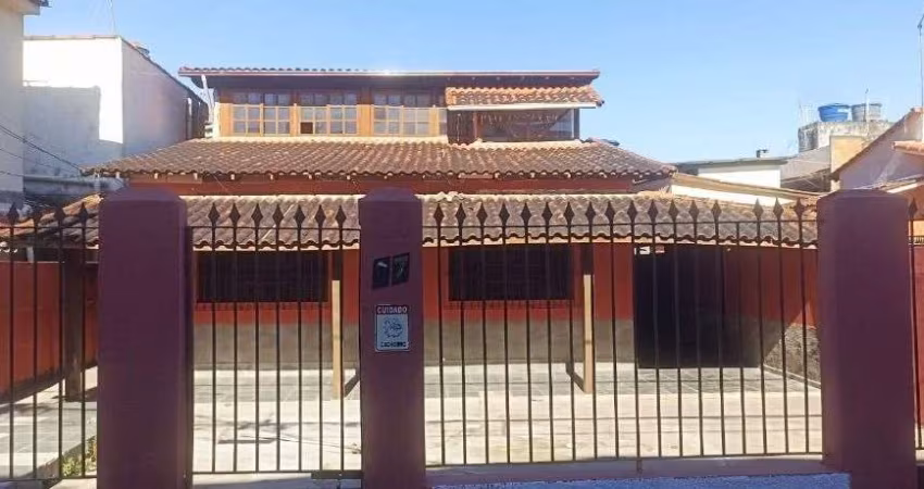 Casa com 4 dormitórios à venda, 120 m² por R$ 800.000,00 - Operário - Rio das Ostras/RJ