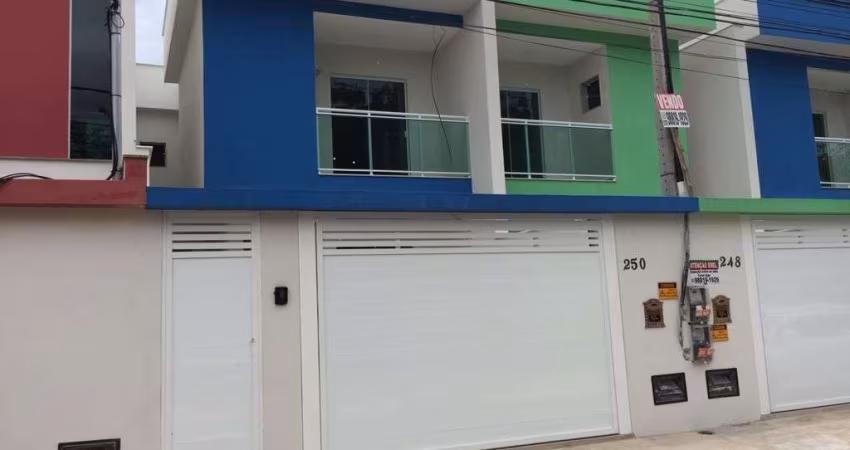 Casa com 3 dormitórios à venda, 155 m² por R$ 650.000,00 - Granja dos Cavaleiros - Macaé/RJ
