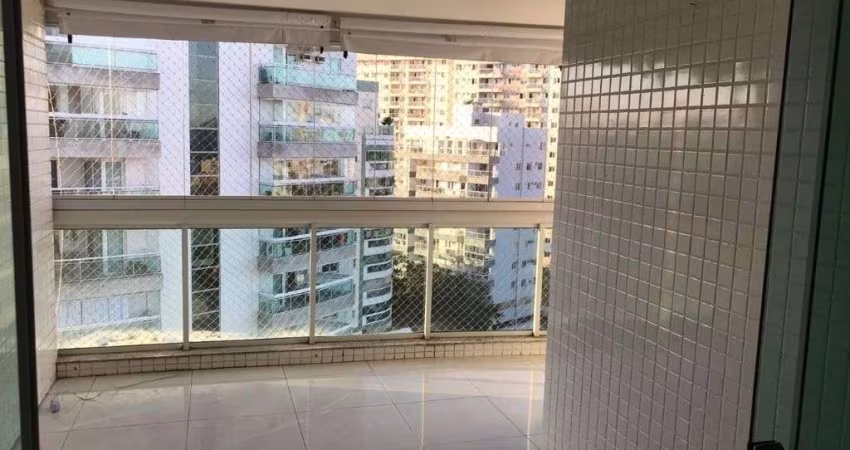 Apartamento com 3 dormitórios à venda, 127 m² por R$ 790.000,00 - Glória - Macaé/RJ