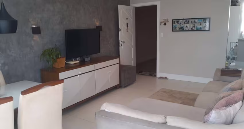 Apartamento com 2 dormitórios à venda, 70 m² por R$ 299.000,00 - Extensão do Bosque - Rio das Ostras/RJ
