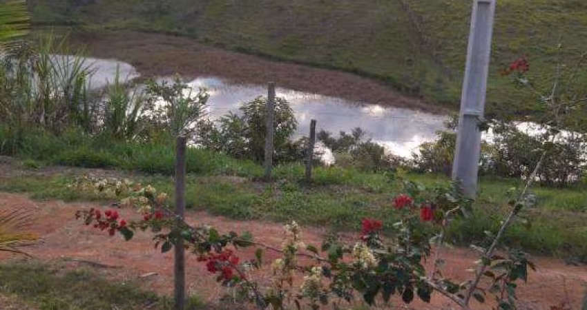 Terreno à venda, 870 m² por R$ 150.000,00 - Quilombo - Cantagalo/RJ