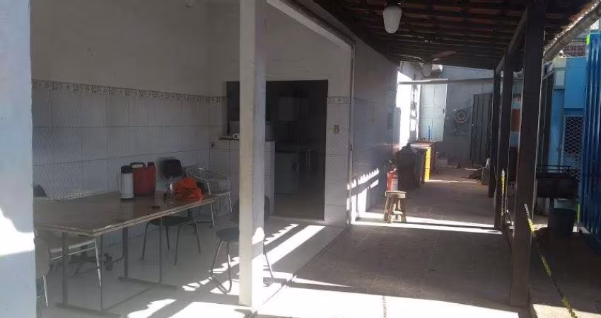 Galpão à venda, 1100 m² por R$ 3.500.000,00 - Granja dos Cavaleiros - Macaé/RJ