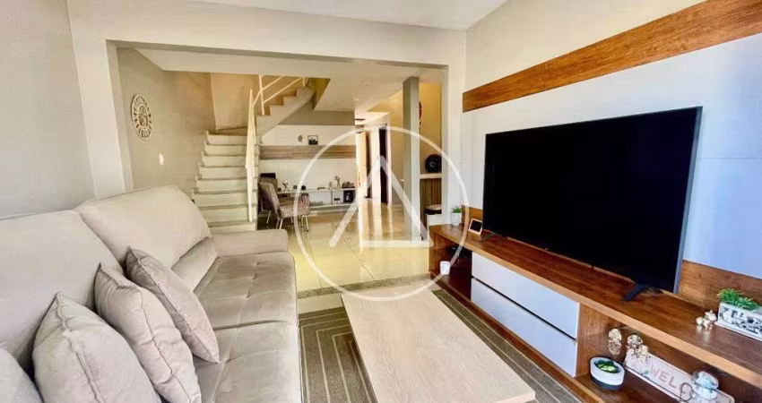 Casa Triplex com 4 Dormitórios em Rio das Ostras - Jardim Mariléa por R$ 580.000