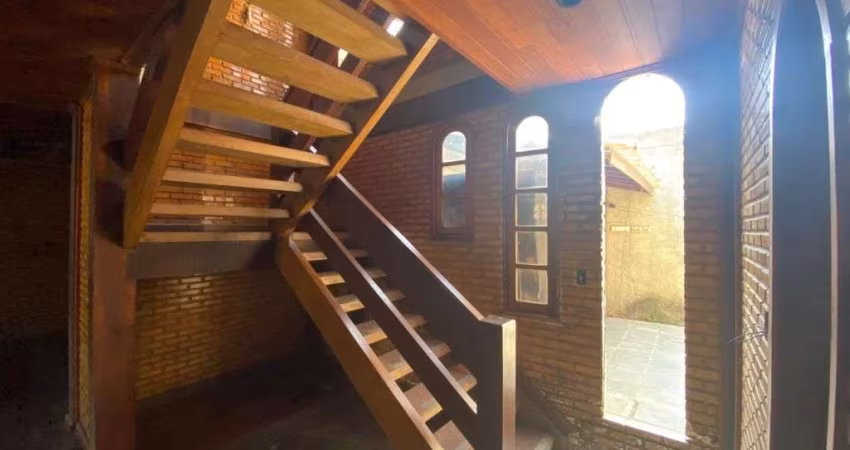 Casa com 3 dormitórios à venda, 393 m² por R$ 2.000.000,00 - Cavaleiros - Macaé/RJ